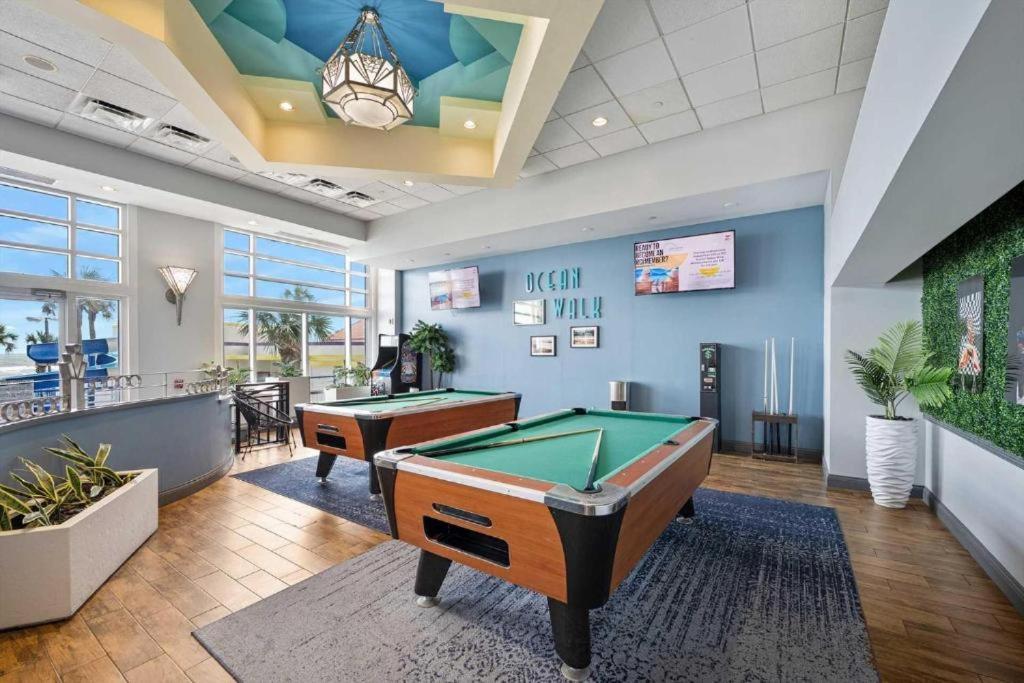 2 Bedroom Resort Condo Direct Oceanfront Wyndham Ocean Walk - Daytona Funland 2226 代托纳海滩 外观 照片